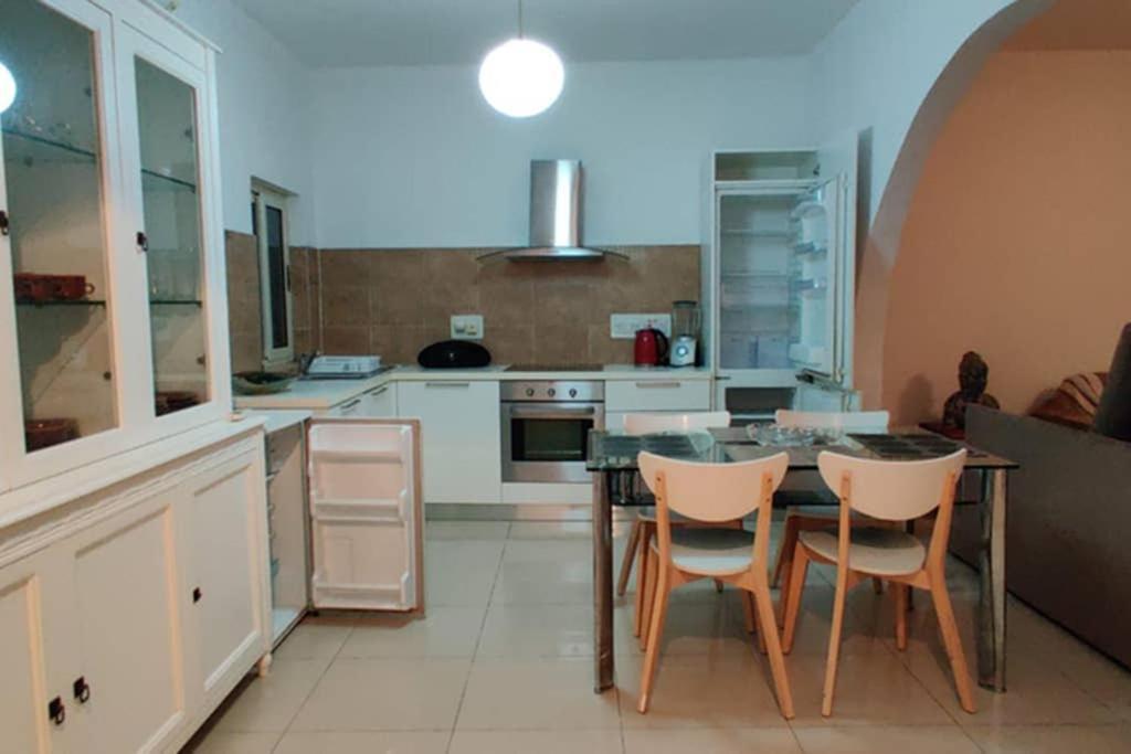 Confortable And Quiet Apartment In St. Julian Сент Джулианс Экстерьер фото